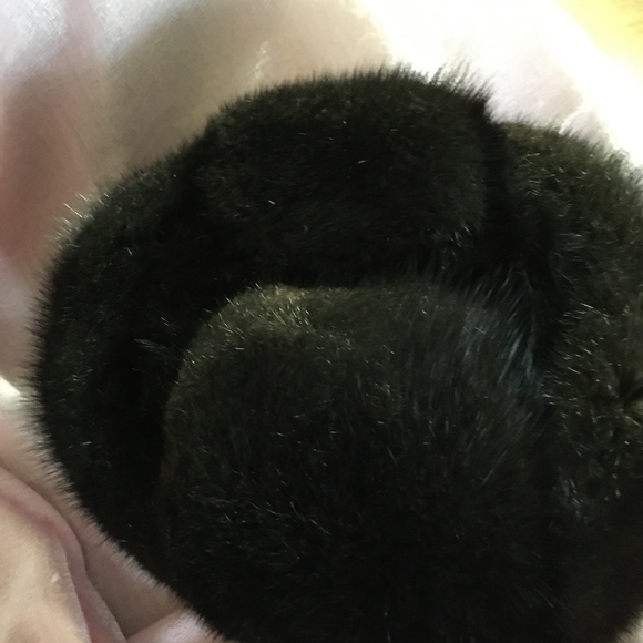 Russian Black Sable Hat - Picture 2 of 3